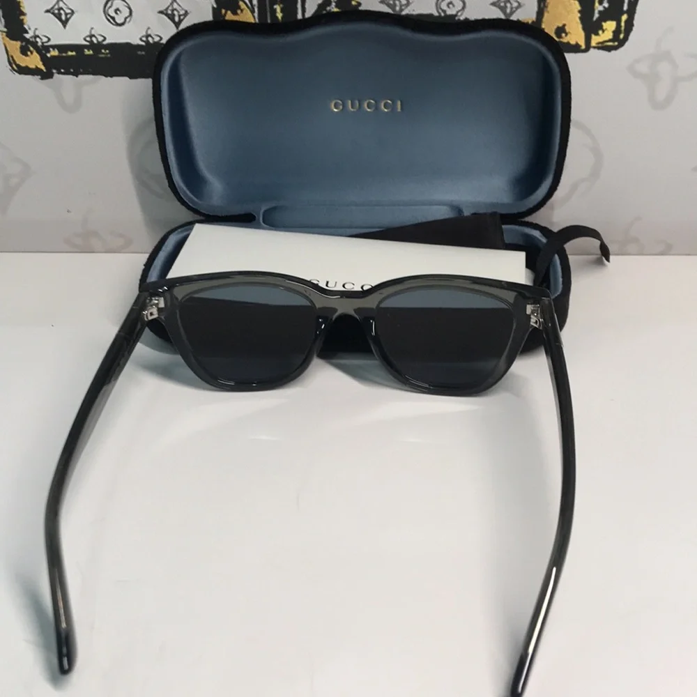 ✨ Brand New Gucci GG1116S 003 Sunglasses – Grey Frame with Blue Lenses ✨